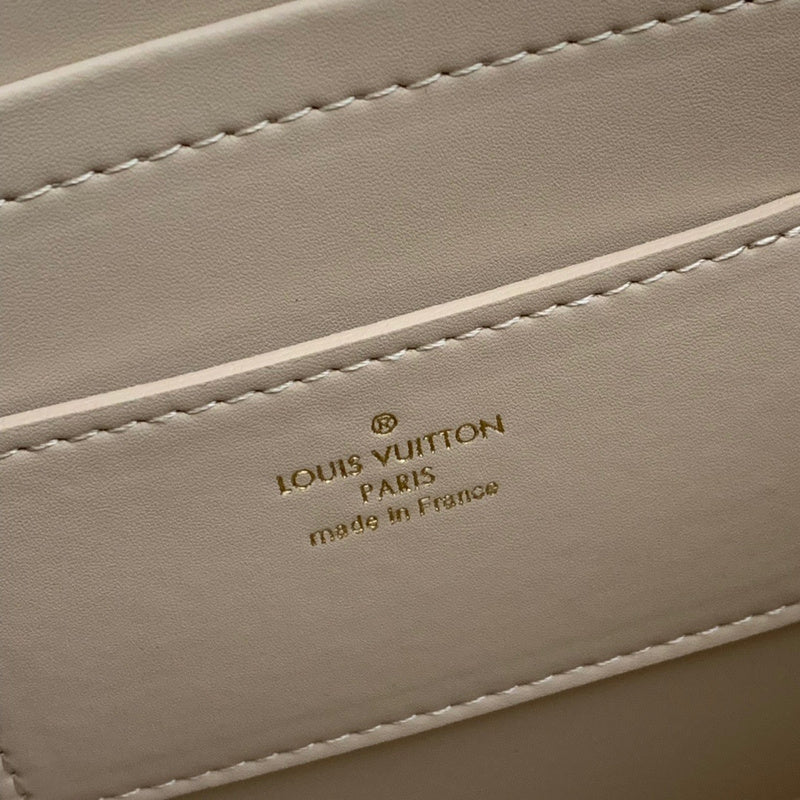 LOV2 Bags - Luxurious Bags 2500