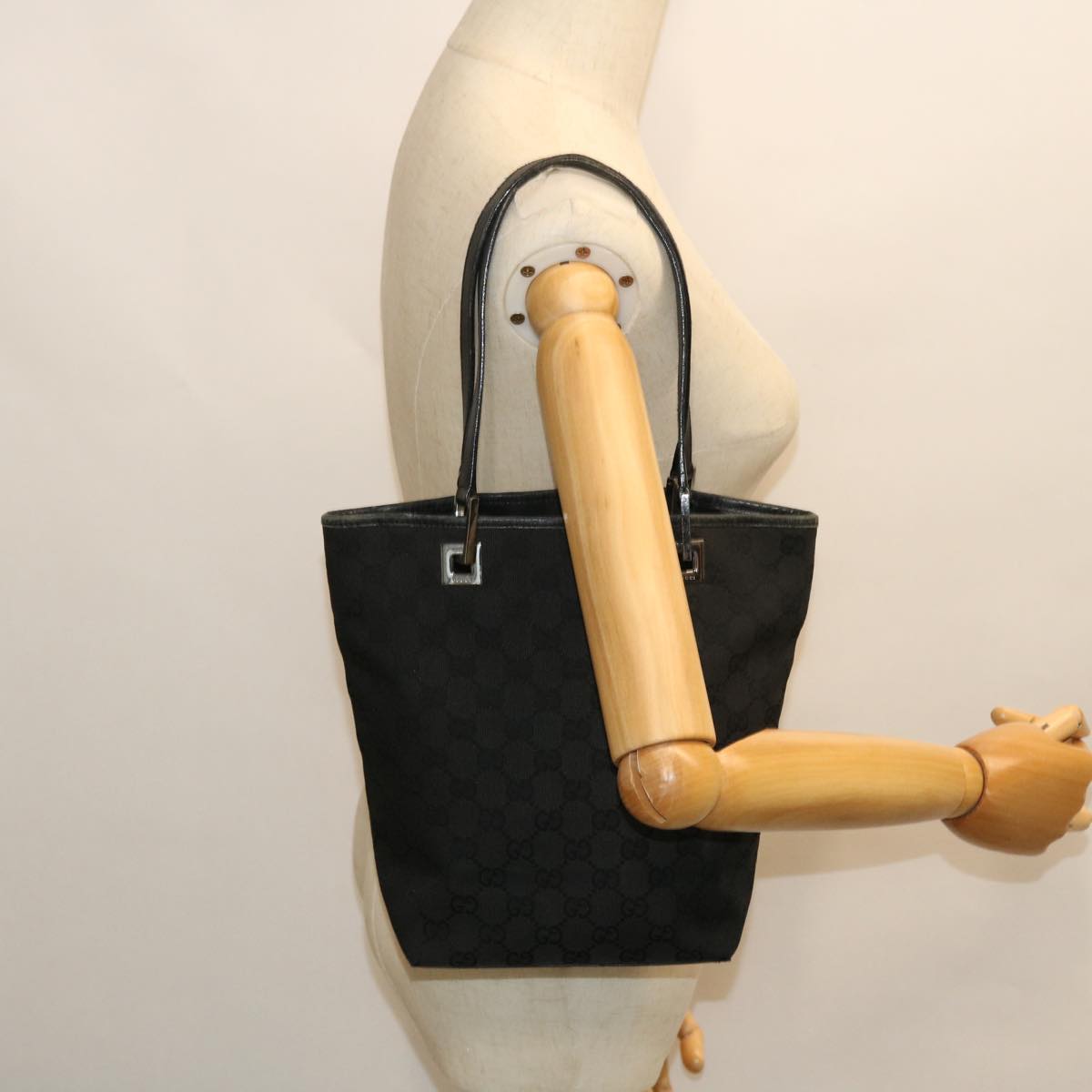 GUCCI GG Canvas Tote Bag Black 31244 ac2131