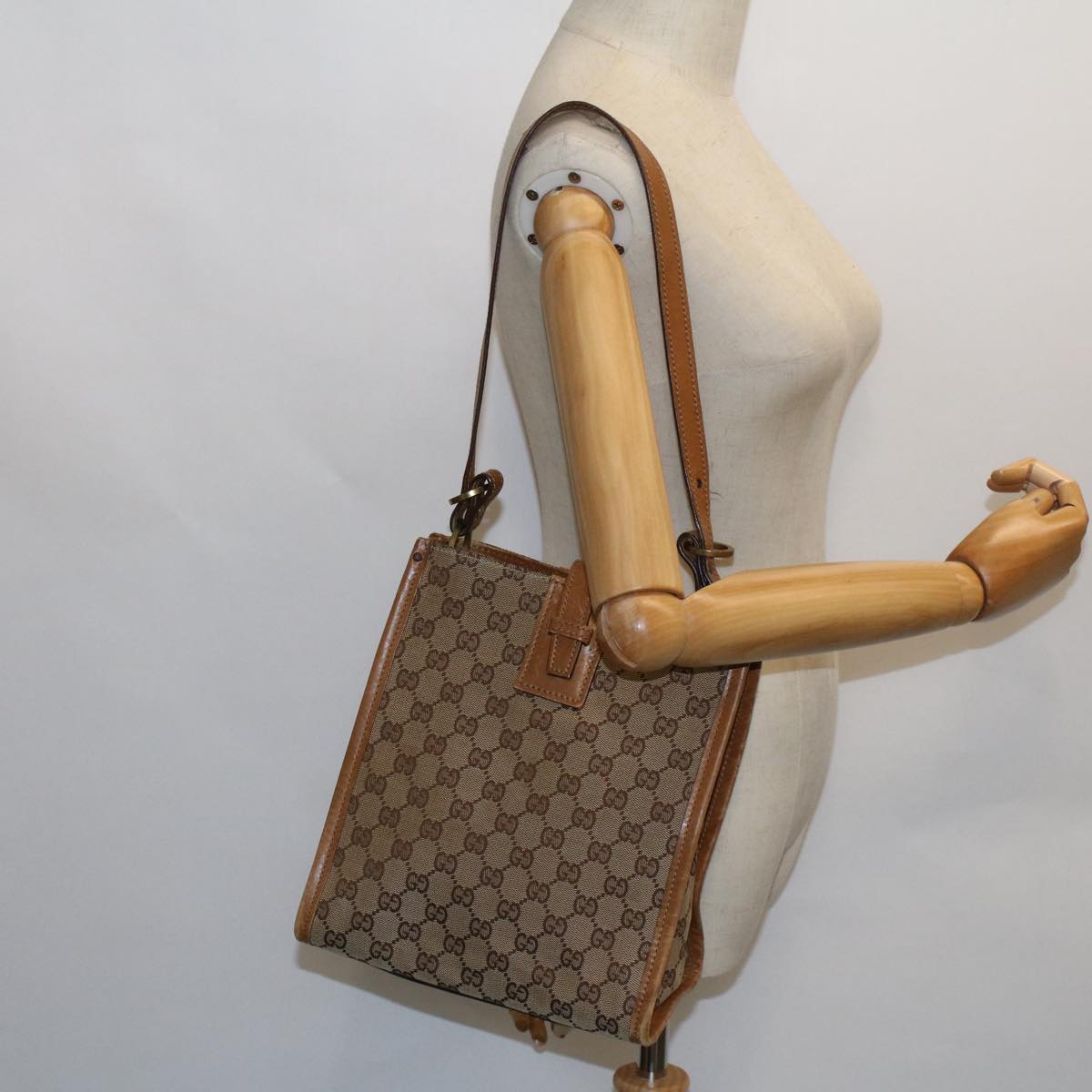 GUCCI GG Canvas Shoulder Bag Canvas Leather Beige Brown 110292 ac2178