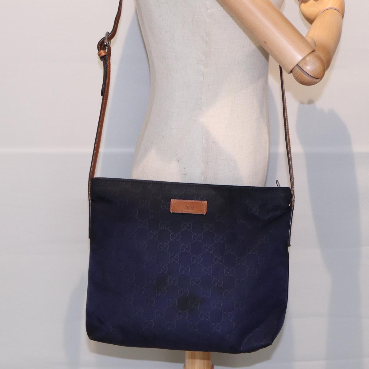 GUCCI GG Canvas Shoulder Bag Navy Silver 314529 ac3201