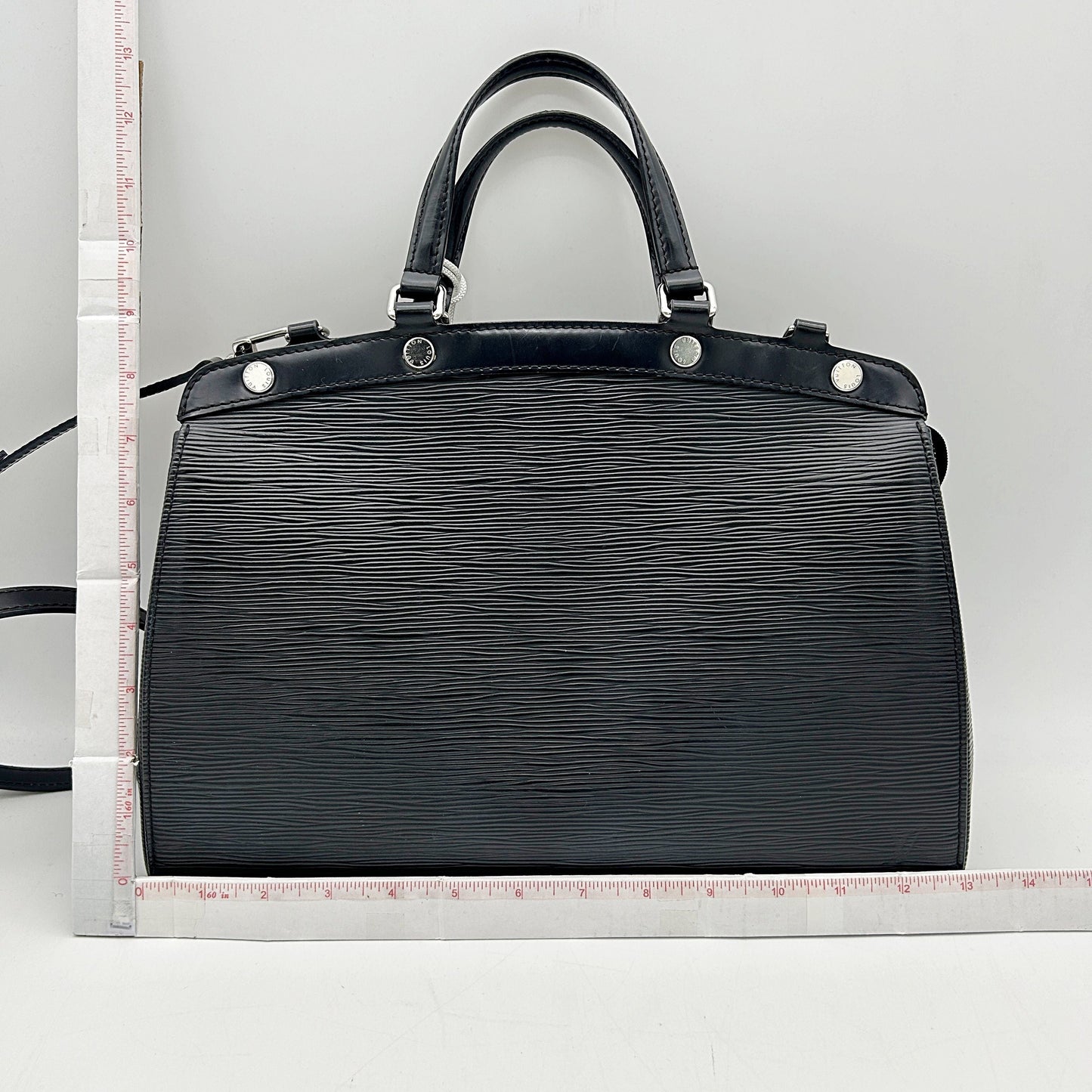 GLM-Black Epi Leather Brea MM Bag LA22560