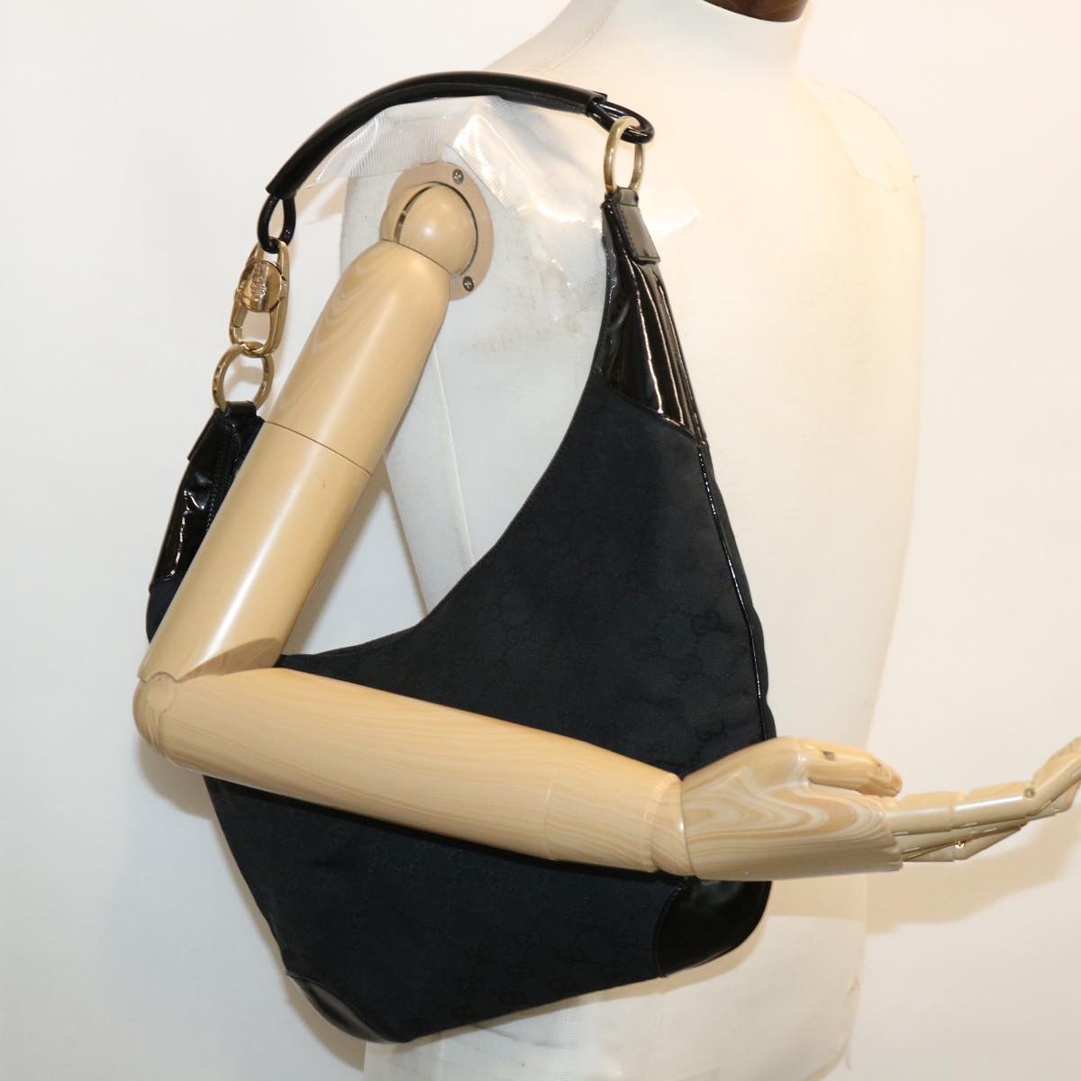 GUCCI GG Canvas Shoulder Bag Canvas Black am3702