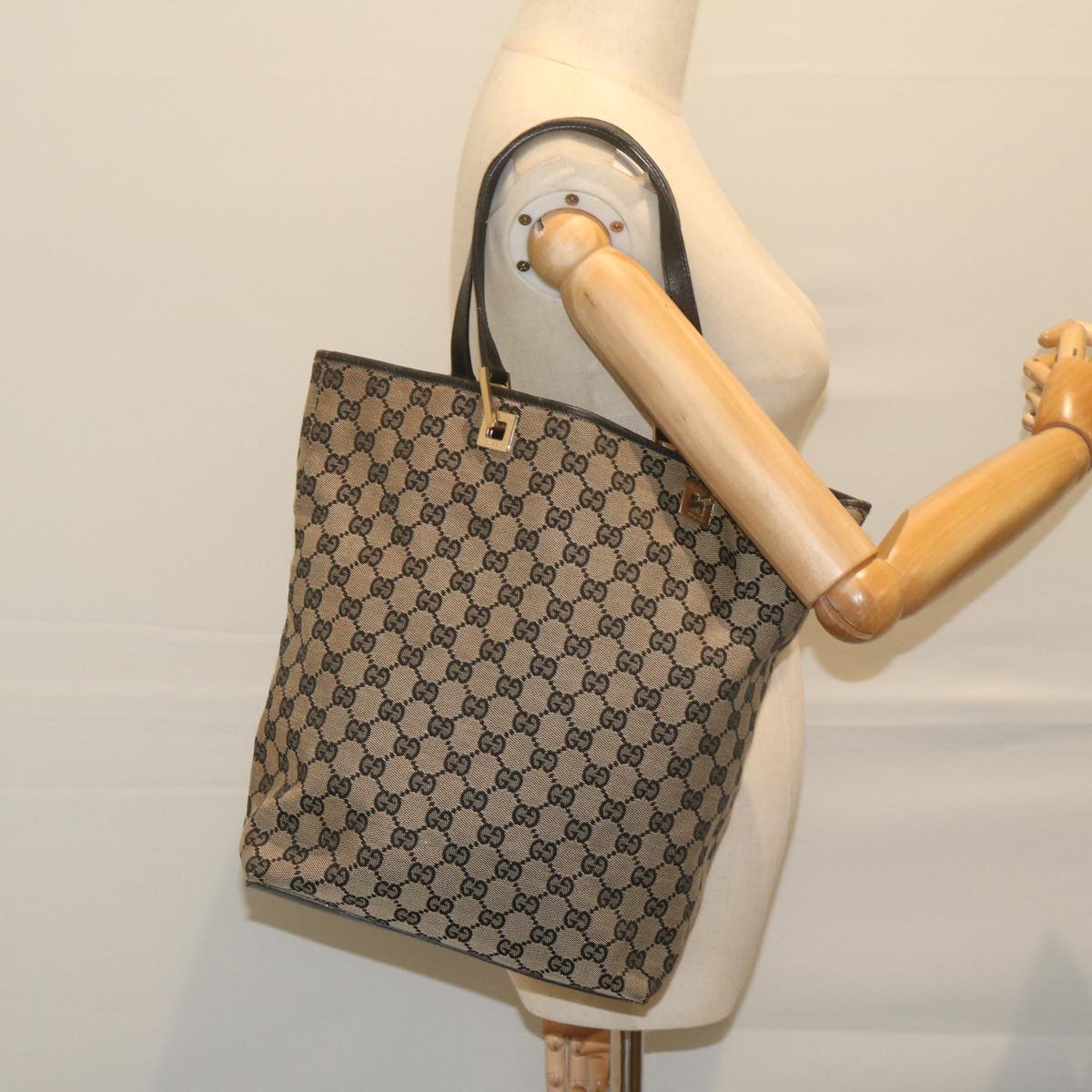 GUCCI GG Canvas Tote Bag Beige 002 1098 am5393