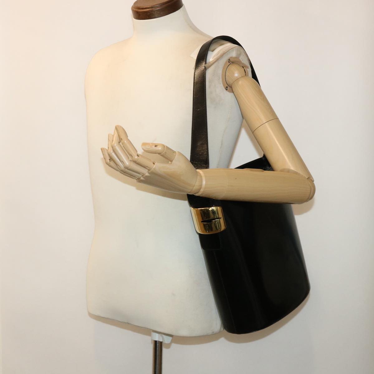 GUCCI Shoulder Bag Patent leather Black ar10026B
