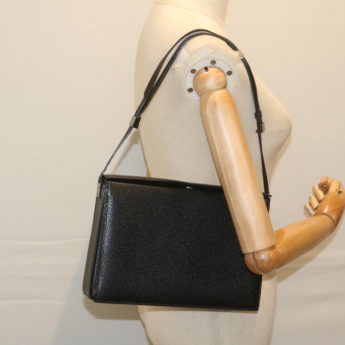 GUCCI Shoulder Bag Leather Black ar11004