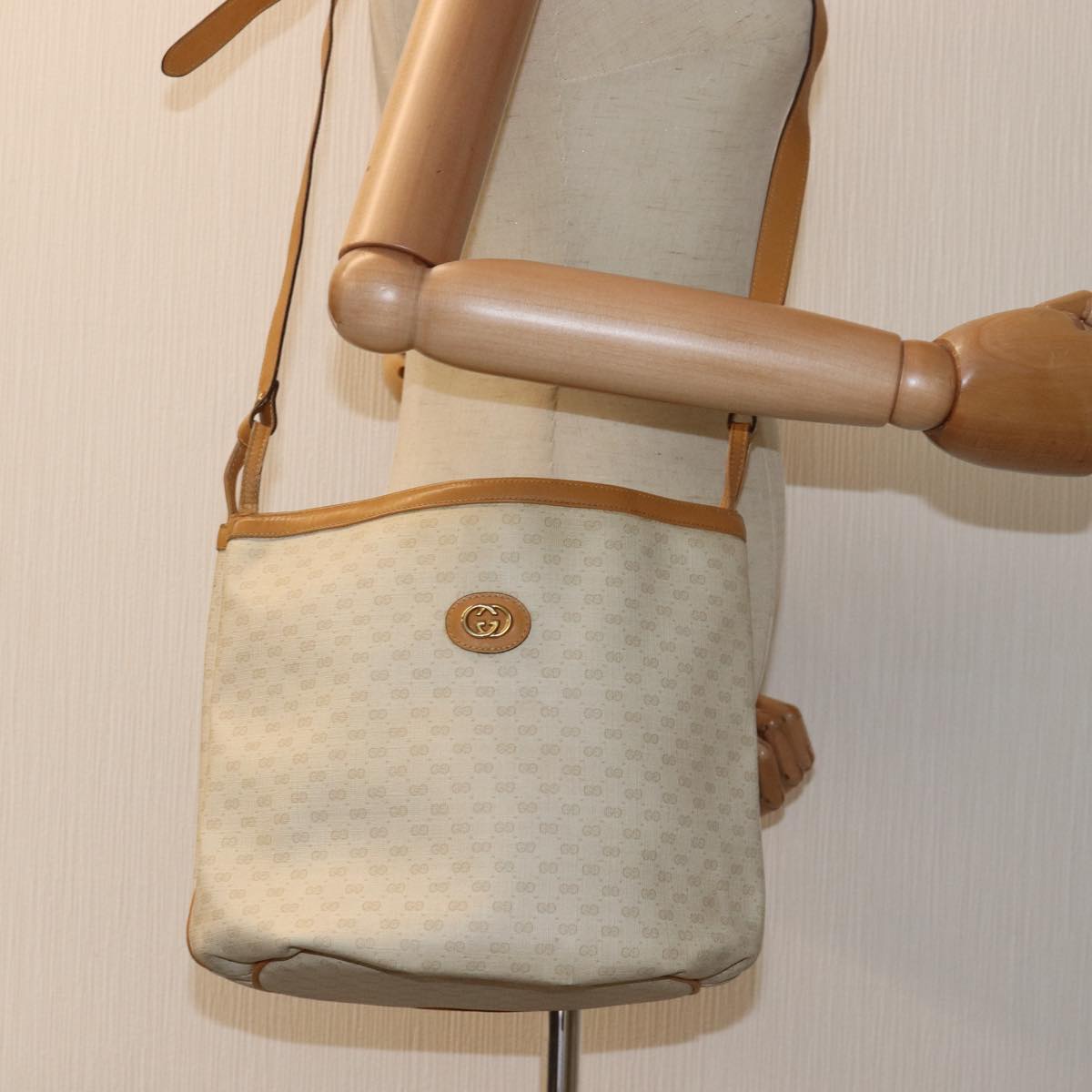 GUCCI Micro GG Supreme Shoulder Bag PVC Beige ar11825