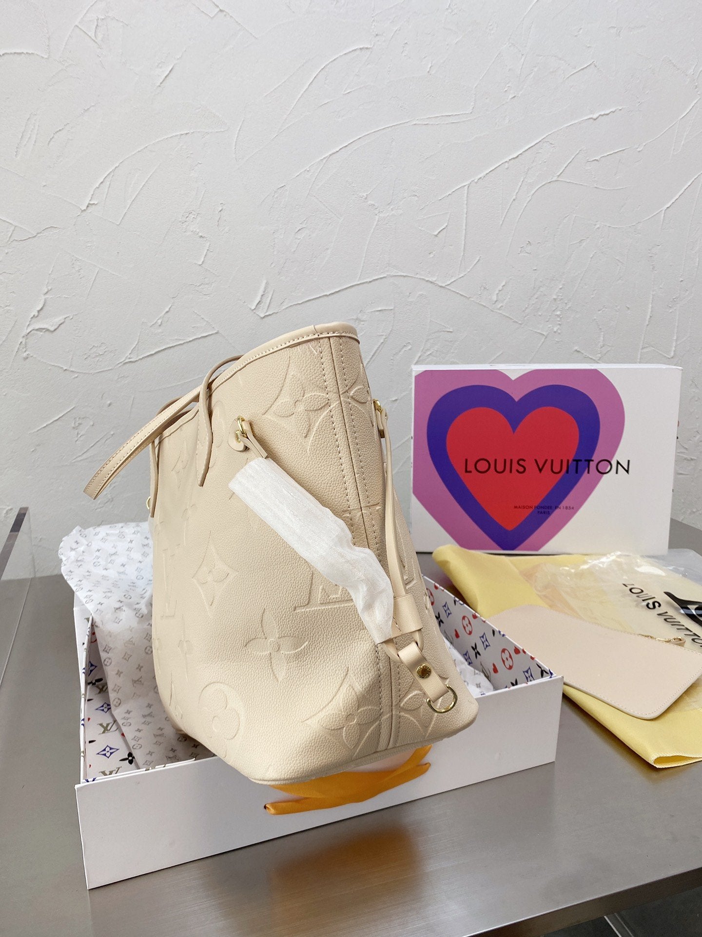 EN - New Arrival Bags LUV 076