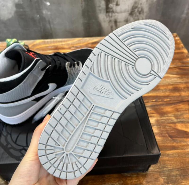 SAMC - NKE Shoes - 925