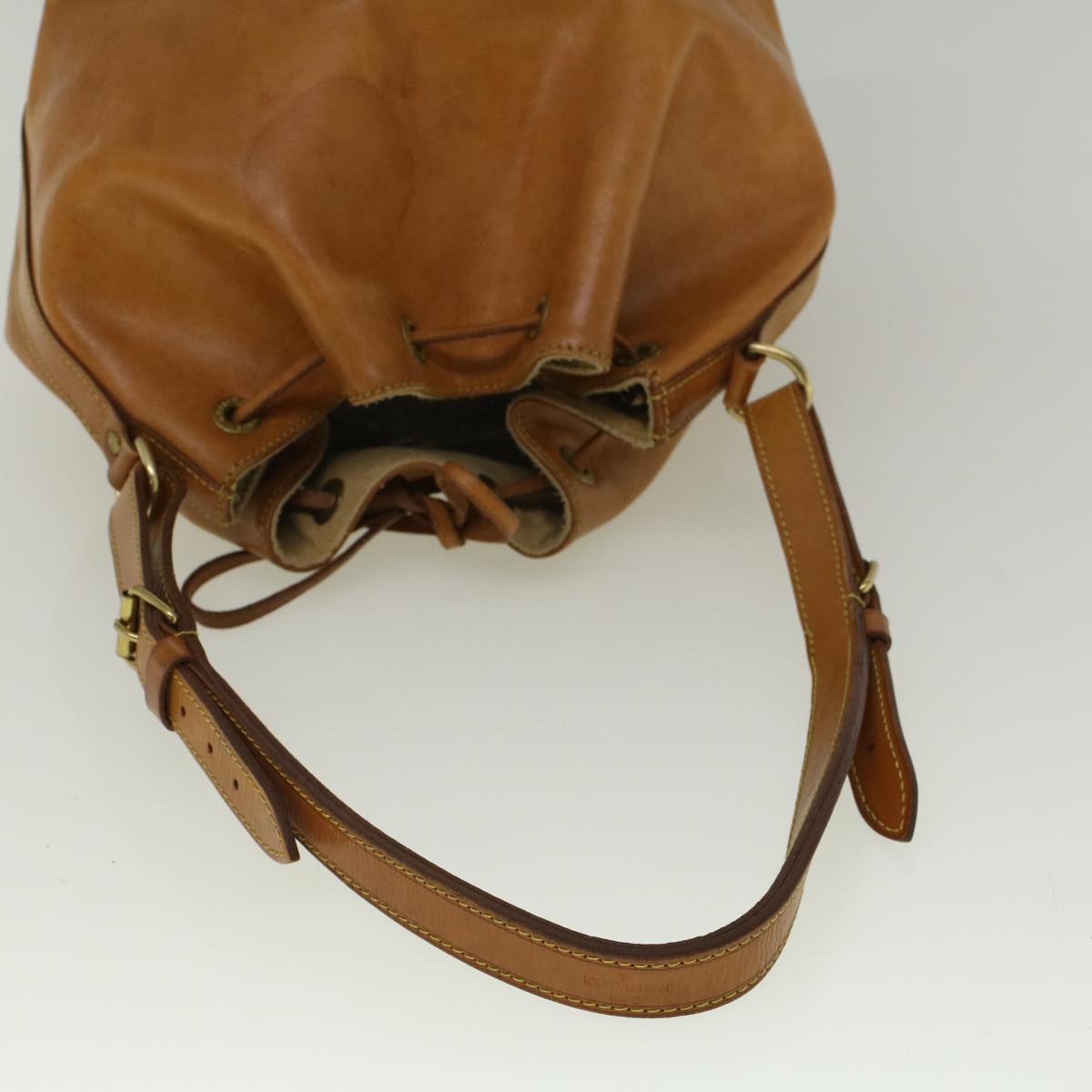 Louis Vuitton Noe Leather Shoulder Bag ()