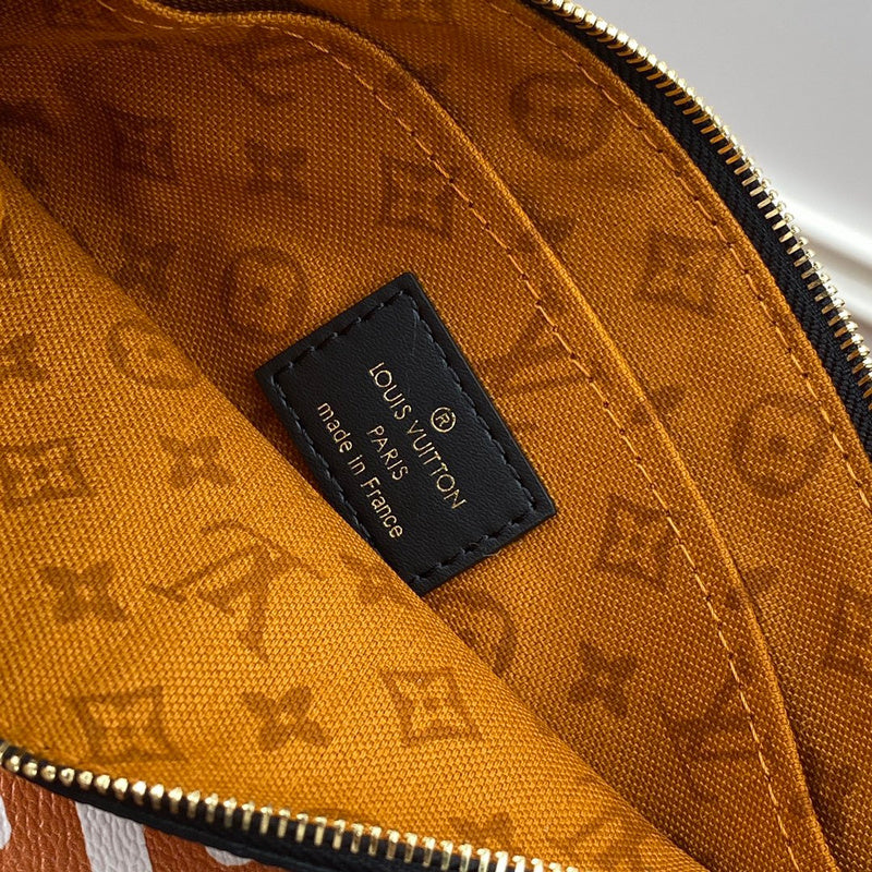 LOV2 Bags - Luxurious Bags 1646