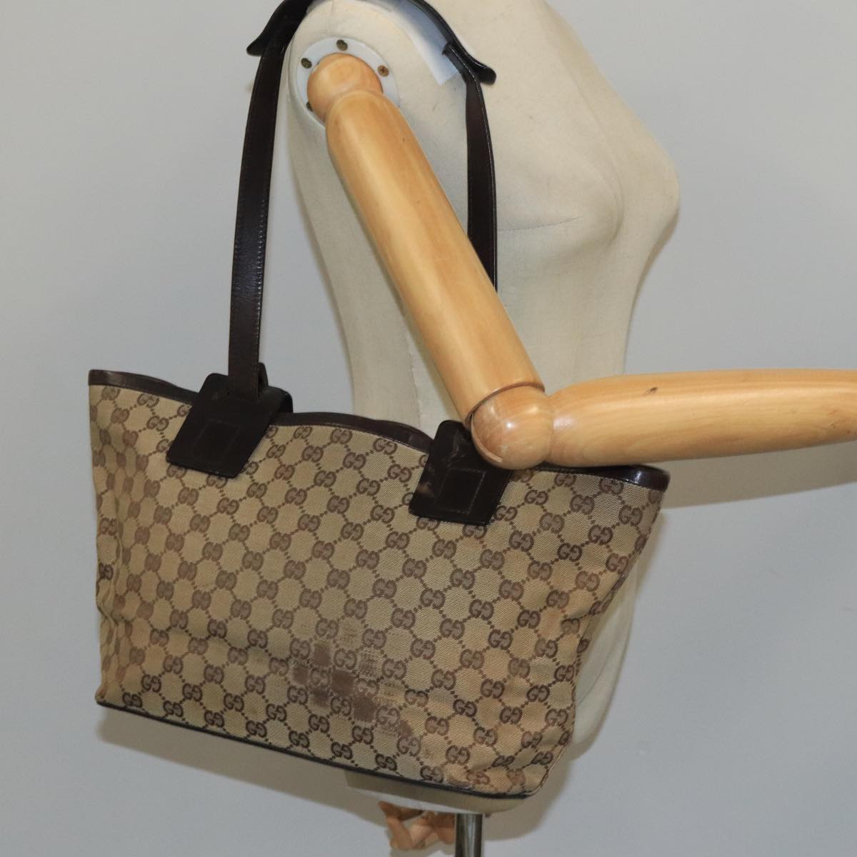 GUCCI GG Canvas Shoulder Bag Beige bs20066