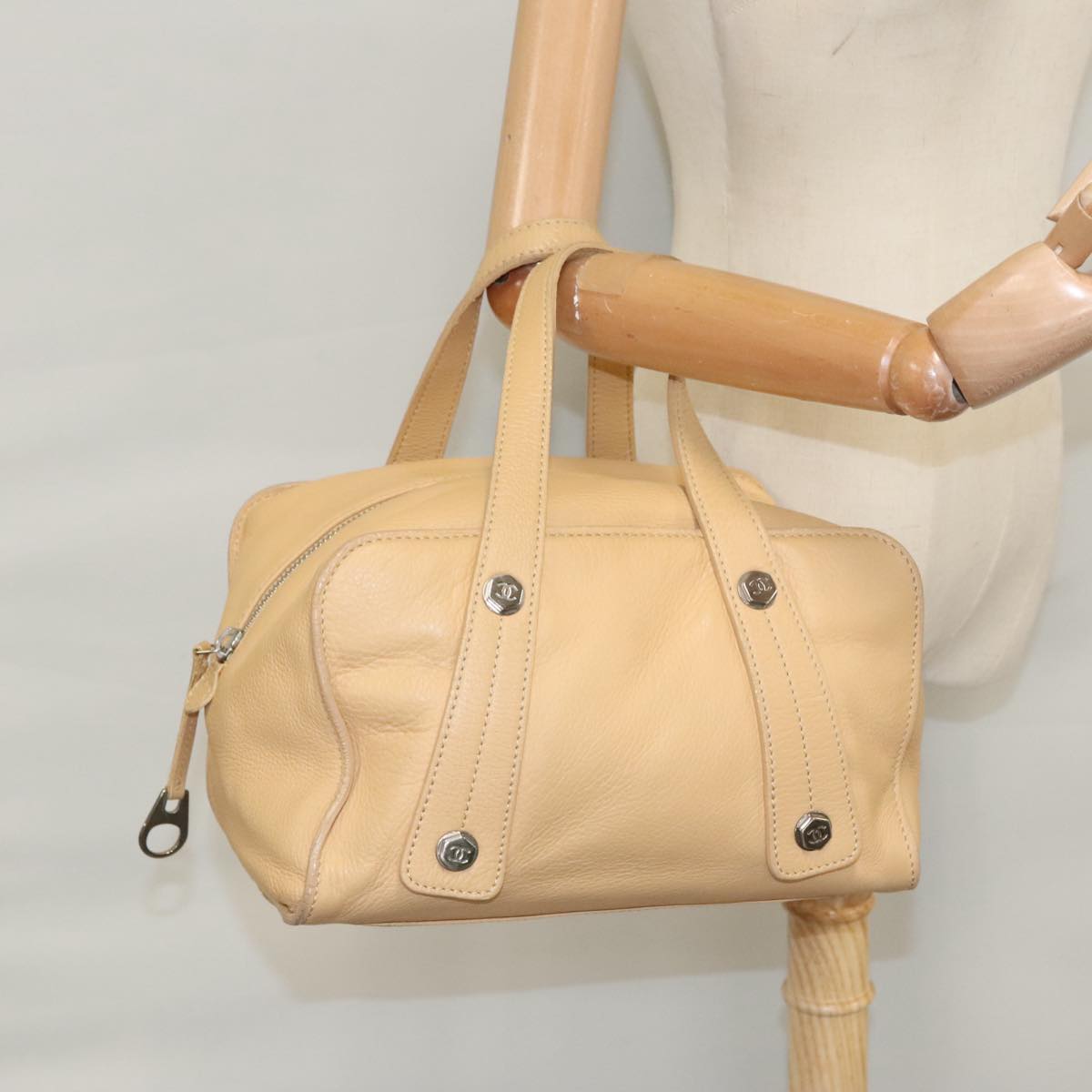 CHANEL Hand Bag Leather Beige Silver CC bs21197