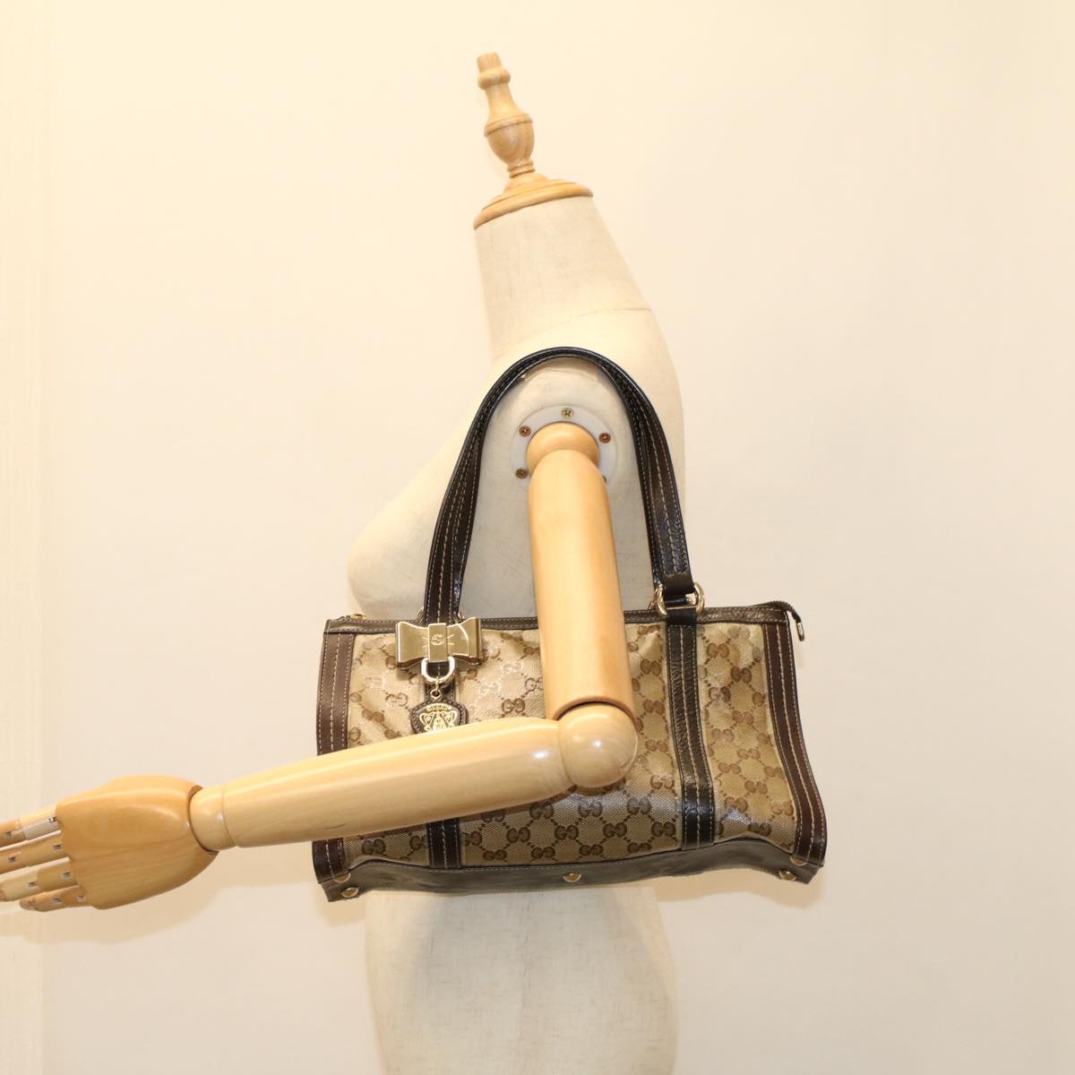 GUCCI GG Crystal Shoulder Bag Leather Beige 181490 bs7916