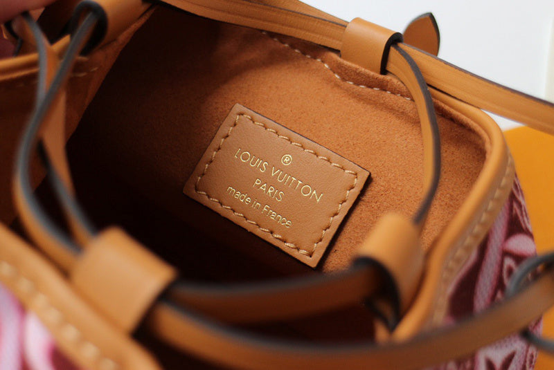LOV2 Bags - Luxurious Bags 1590