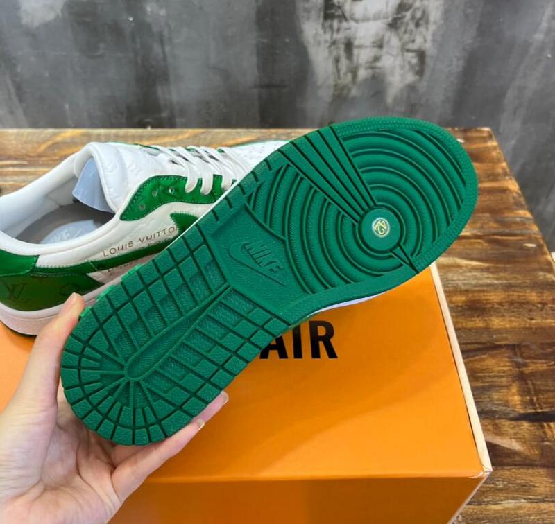 SAMC - NKE Shoes - 404
