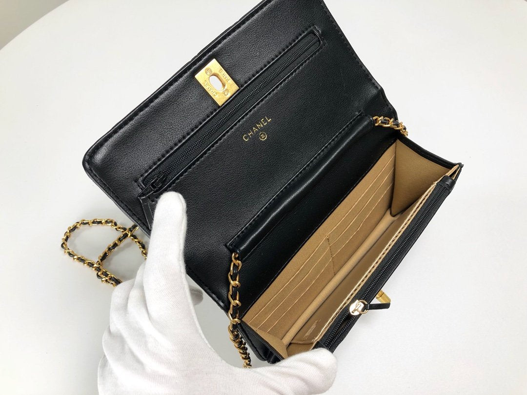 Designer bags by Chanel 221