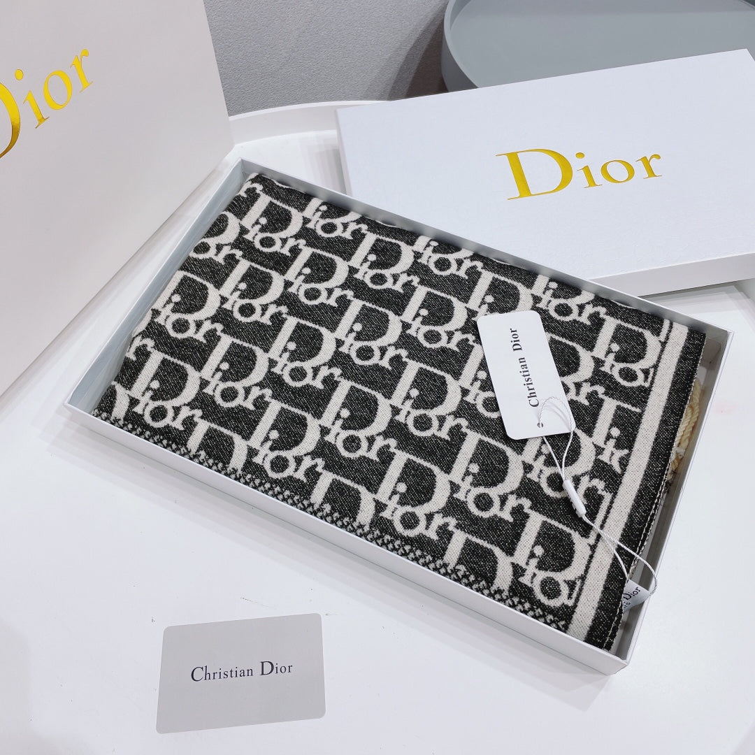 EN - Luxury DIR Scarf 004