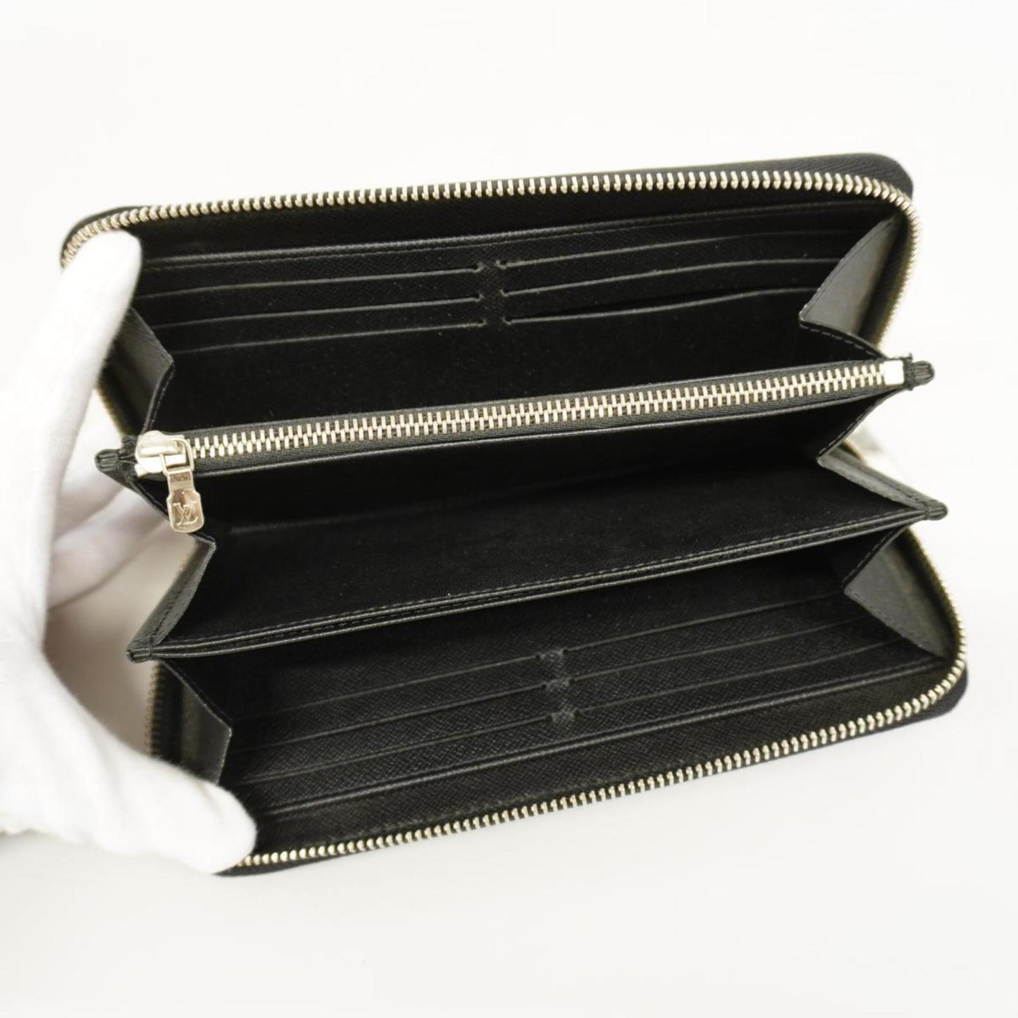 Louis Vuitton Zippy Wallet Leather Wallet ()