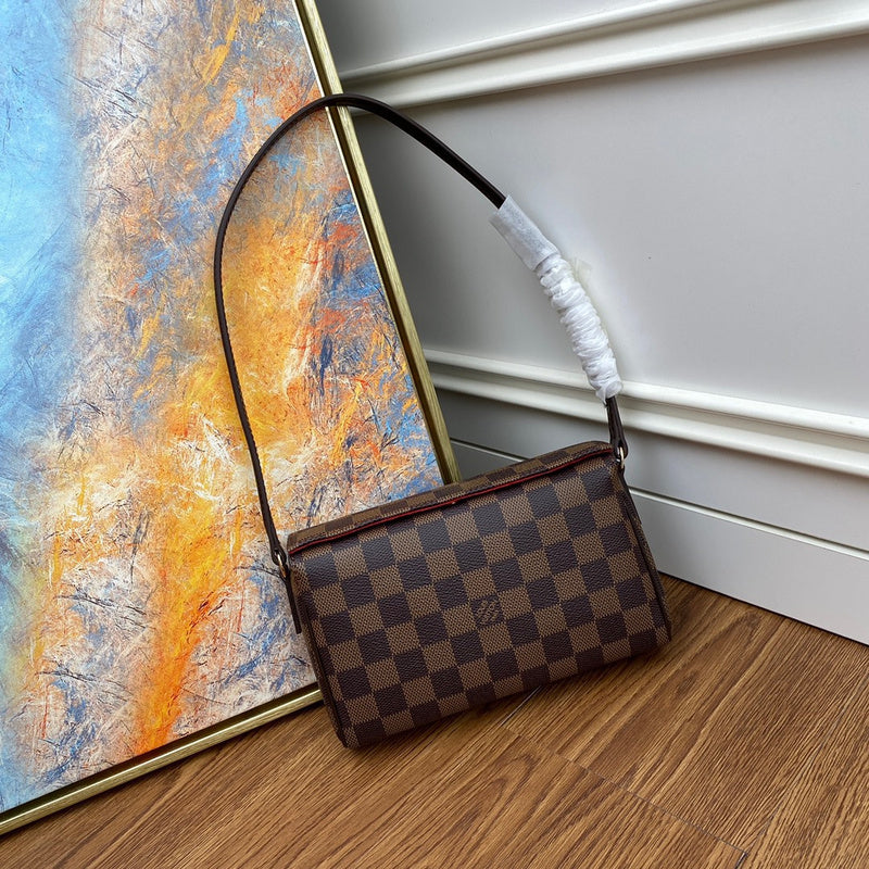 LOV2 Bags - Luxurious Bags 1714