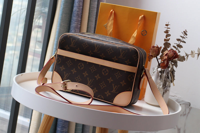 LOV2 Bags - Fashion Bags 2667