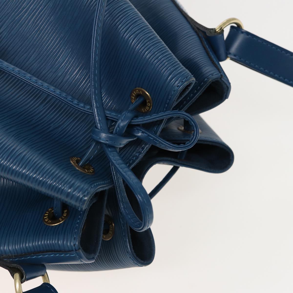 Louis Vuitton Noe Leather Shoulder Bag