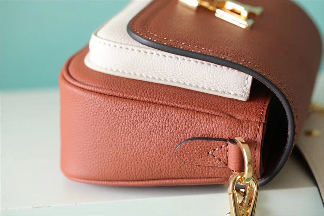 LV Lockme Tender Chataigne Brown For Women, Shoulder And Crossbody Bags 7.5in/19cm LVÂÂ