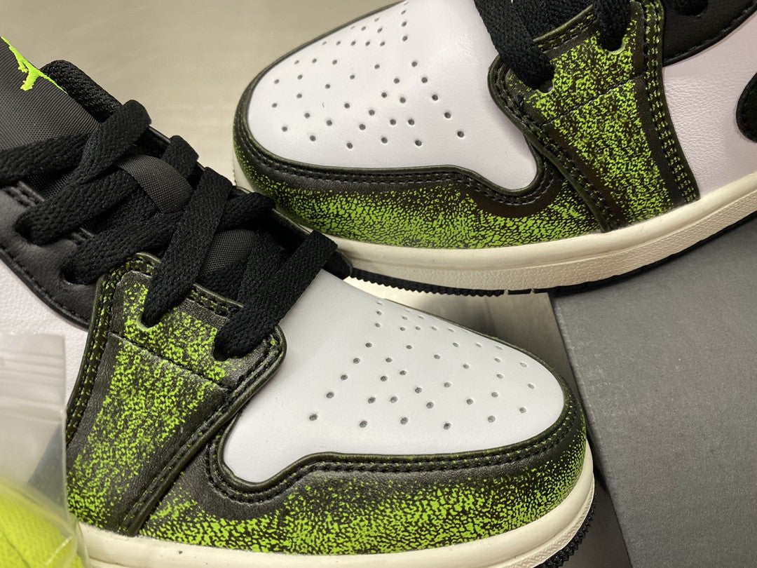  GLAMI Jordan 1 Low ‘White Black Green’ For Men DO8244-003