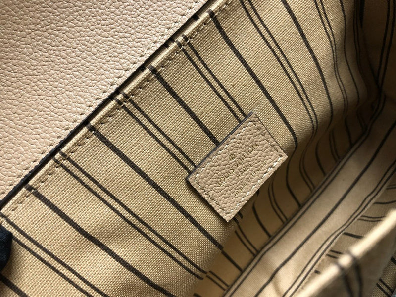 LOV2 Bags - Luxurious Bags 2073