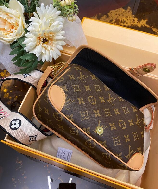 SAMC - LOV Bags - 1586