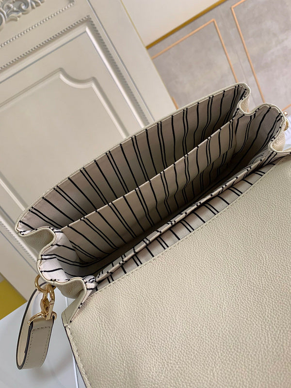 LOV2 Bags - Luxurious Bags 1807