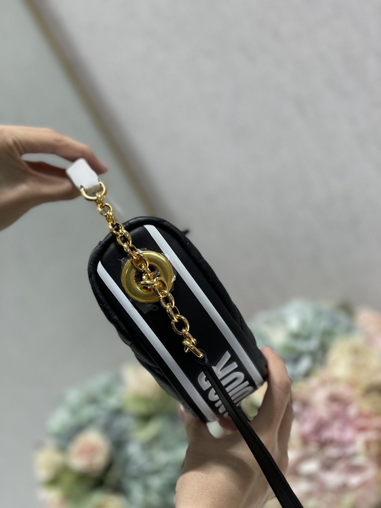 GLAMI Small Vibe Hobo Bag Black Cannage, Black Handbags, Crossbody Bags, 20cm CD M7200ONOA_M911
