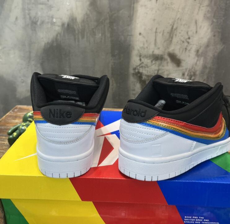 SAMC - NKE Shoes - 958