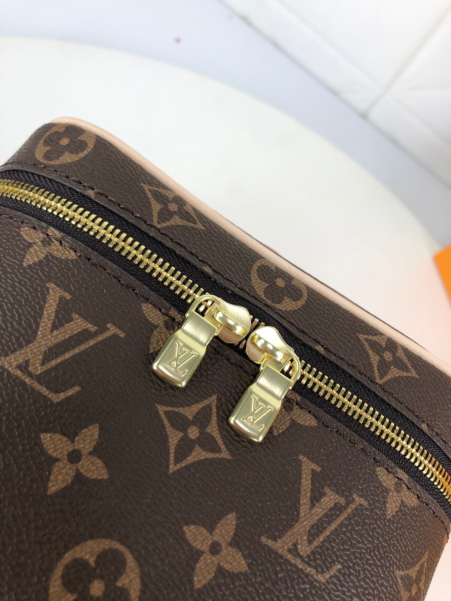 EN - New Arrival Bags LUV 025