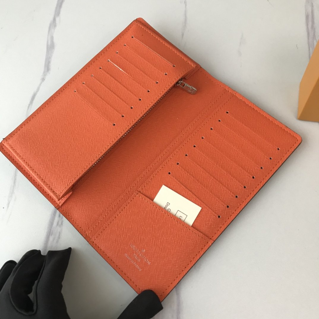 EN - New Arrival Wallet LUV 050