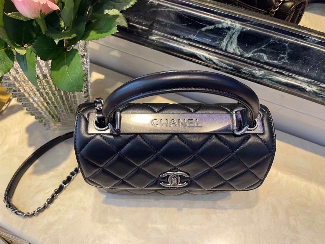 CHL Classic GlamIap Bag Medal Hardware Black For Women 9.8in/25cm