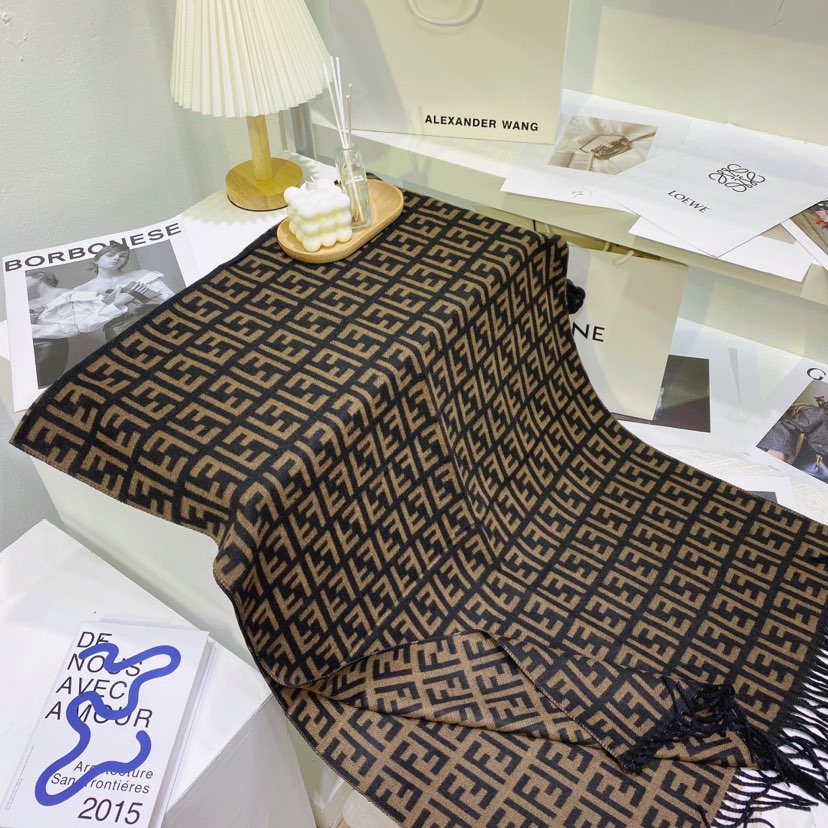 EN - Luxury FEI Scarf 018