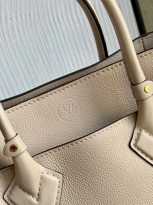 LOV2 Bags - Luxurious Bags 1040