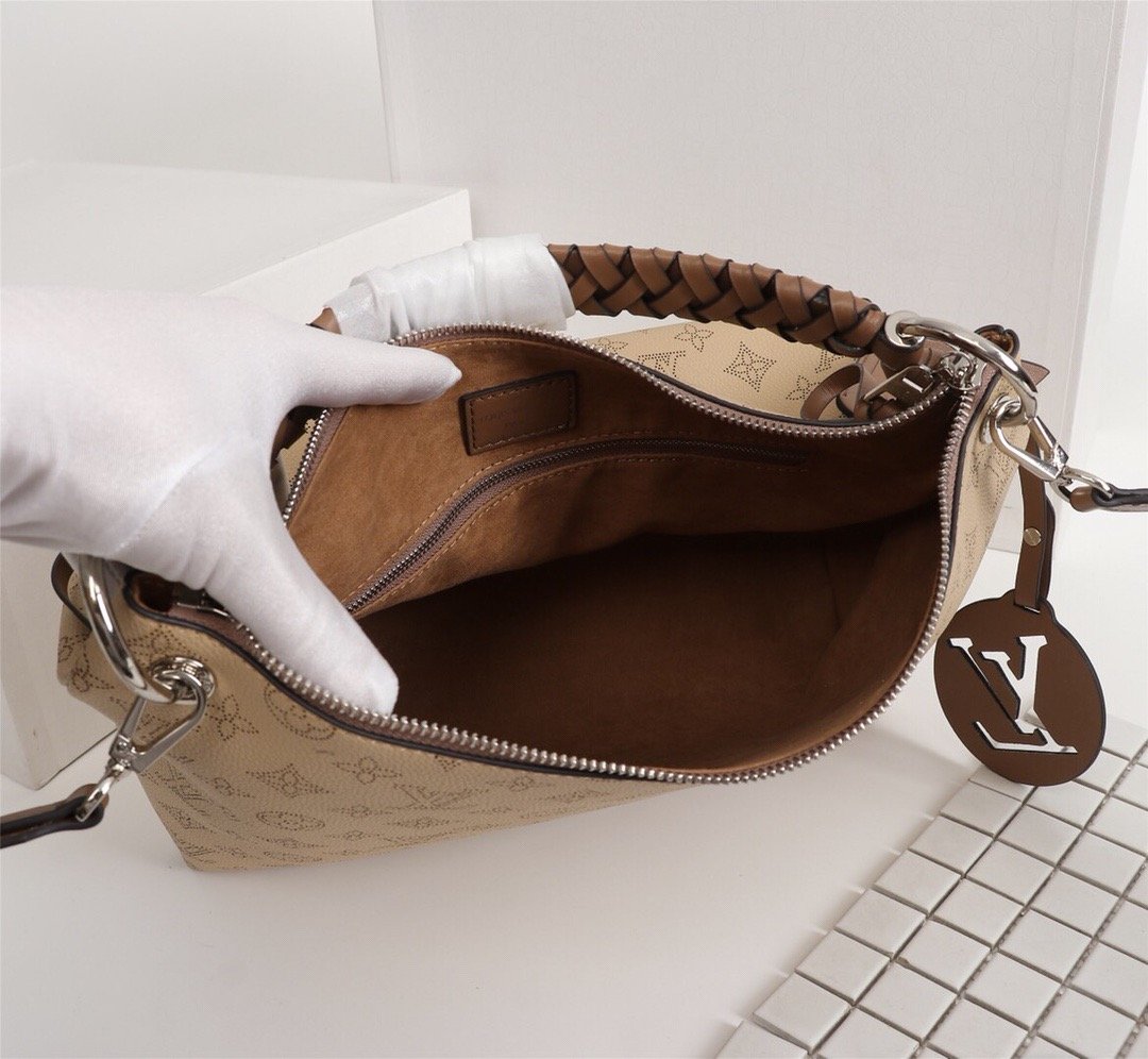 EN - New Arrival Bags LUV 224