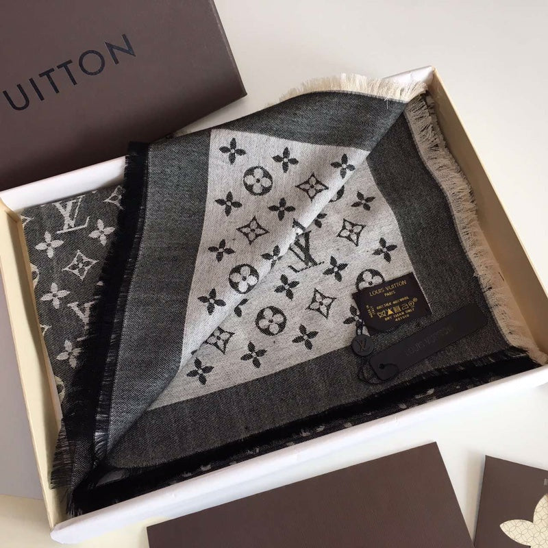 EN - Luxury LUV Scarf 019