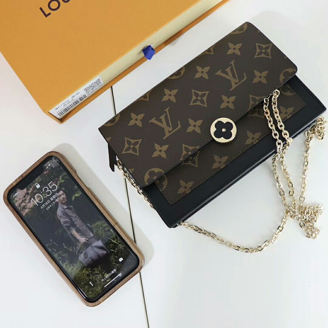 EN - New Arrival Bags LUV 152