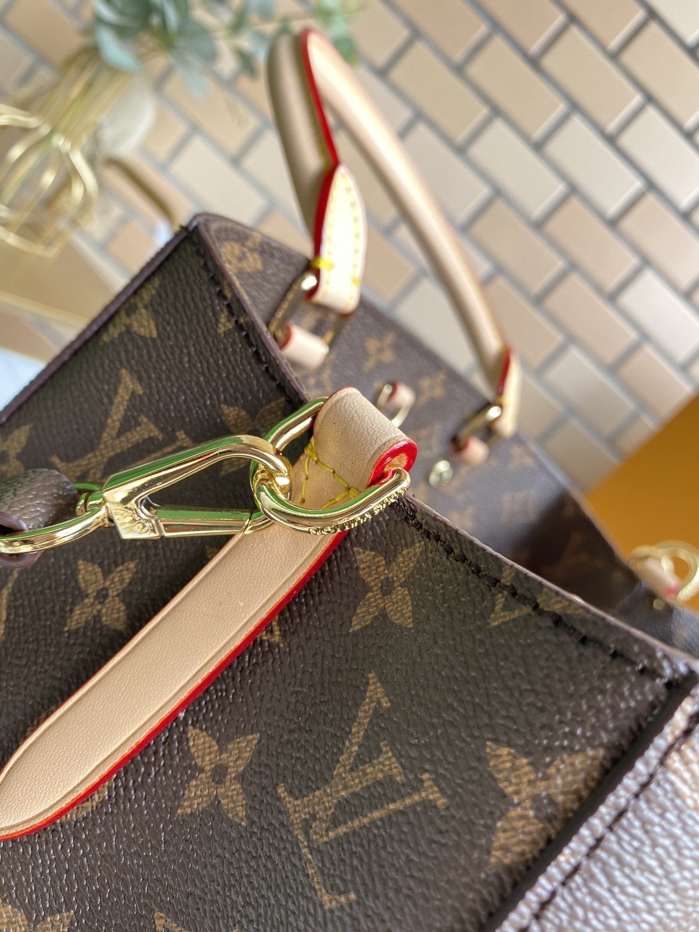 EN - New Arrival Bags LUV 102