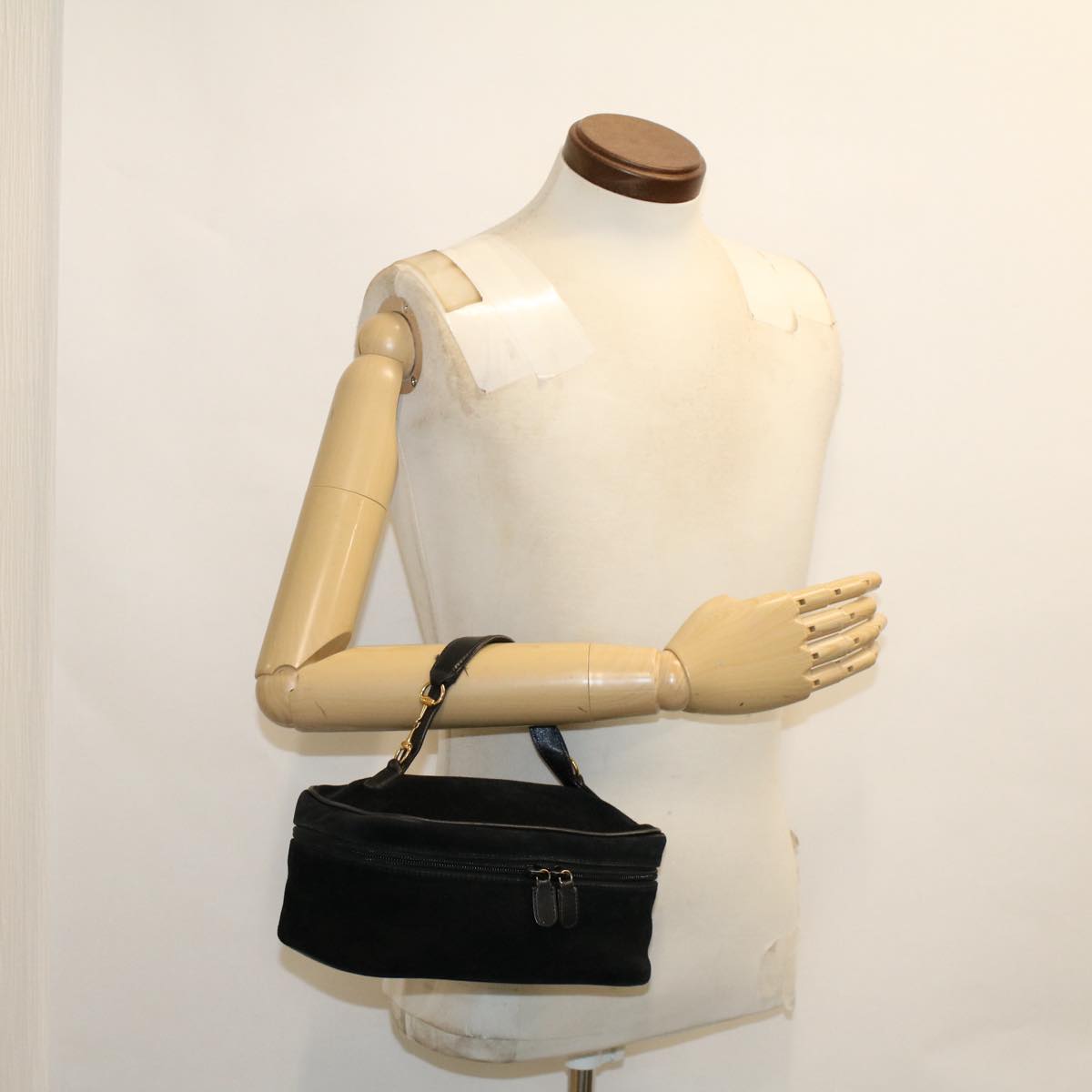 GUCCI Vanity Cosmetic Pouch Suede Leather Black 032.106.0140 ep1402