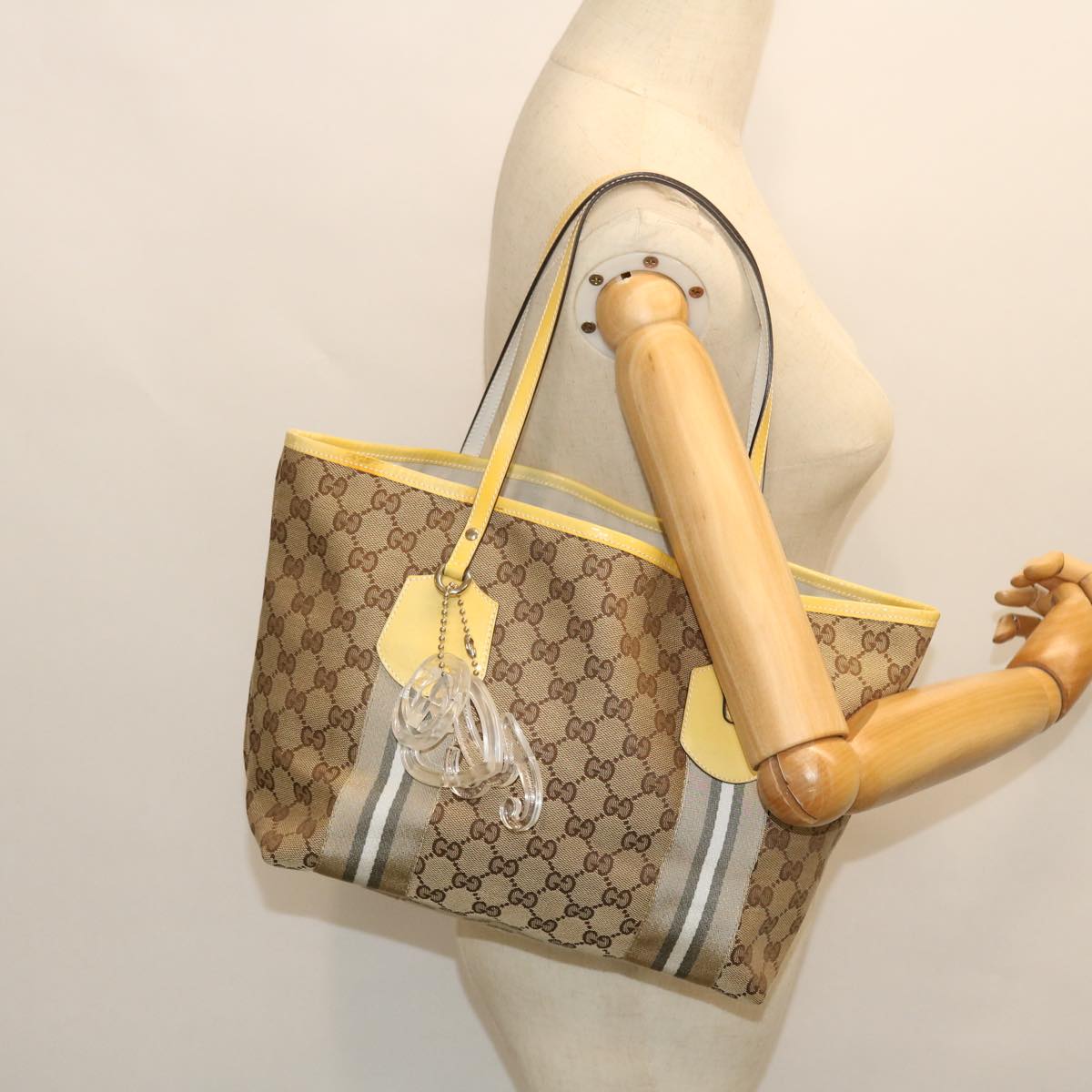 GUCCI GG Canvas Sherry Line Tote Bag Beige Gray white 211971 ep1611