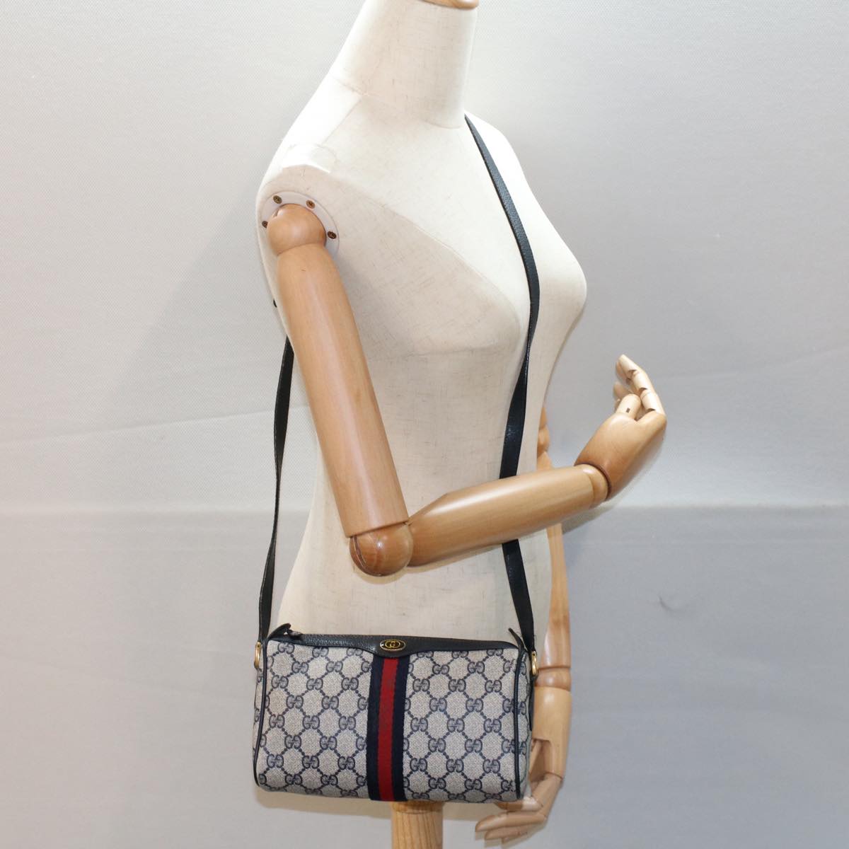 GUCCI GG Canvas Sherry Line Shoulder Bag Gray Red Navy 89 02 018 ep1660