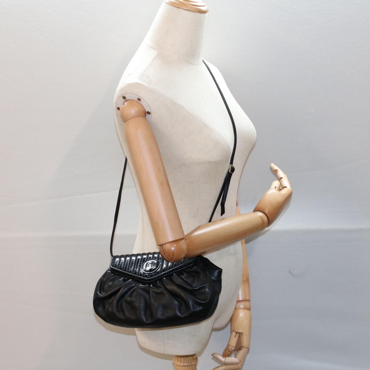 FENDI Shoulder Bag Leather Black ep1697