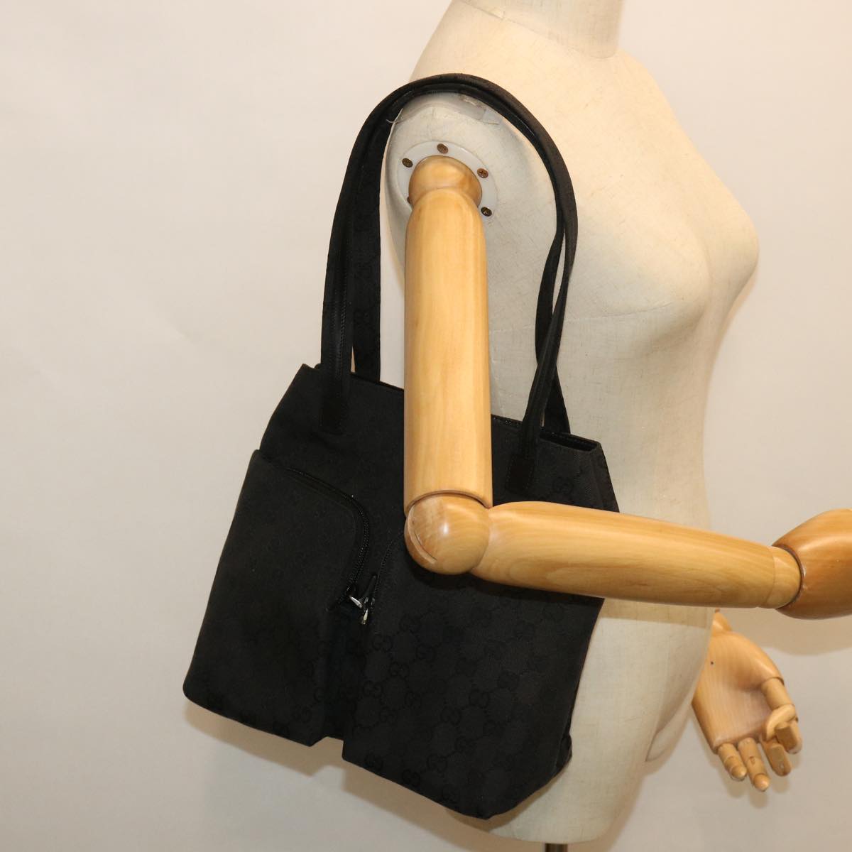 GUCCI GG Canvas Shoulder Bag Black 002 1076 3754 ep1741