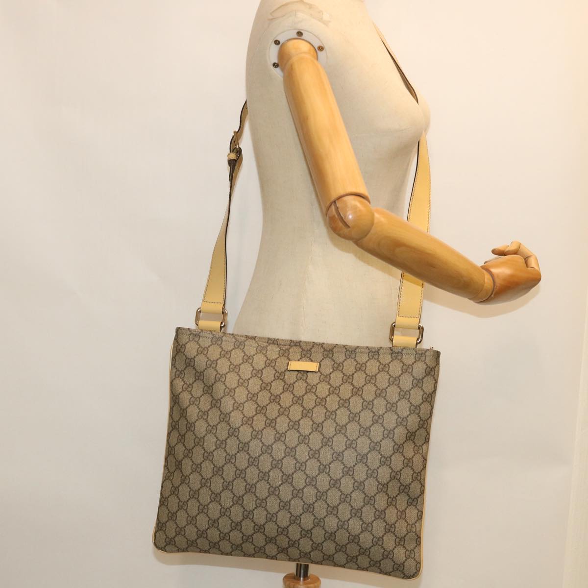 GUCCI GG Canvas Shoulder Bag PVC Leather Beige 201446 ep1824