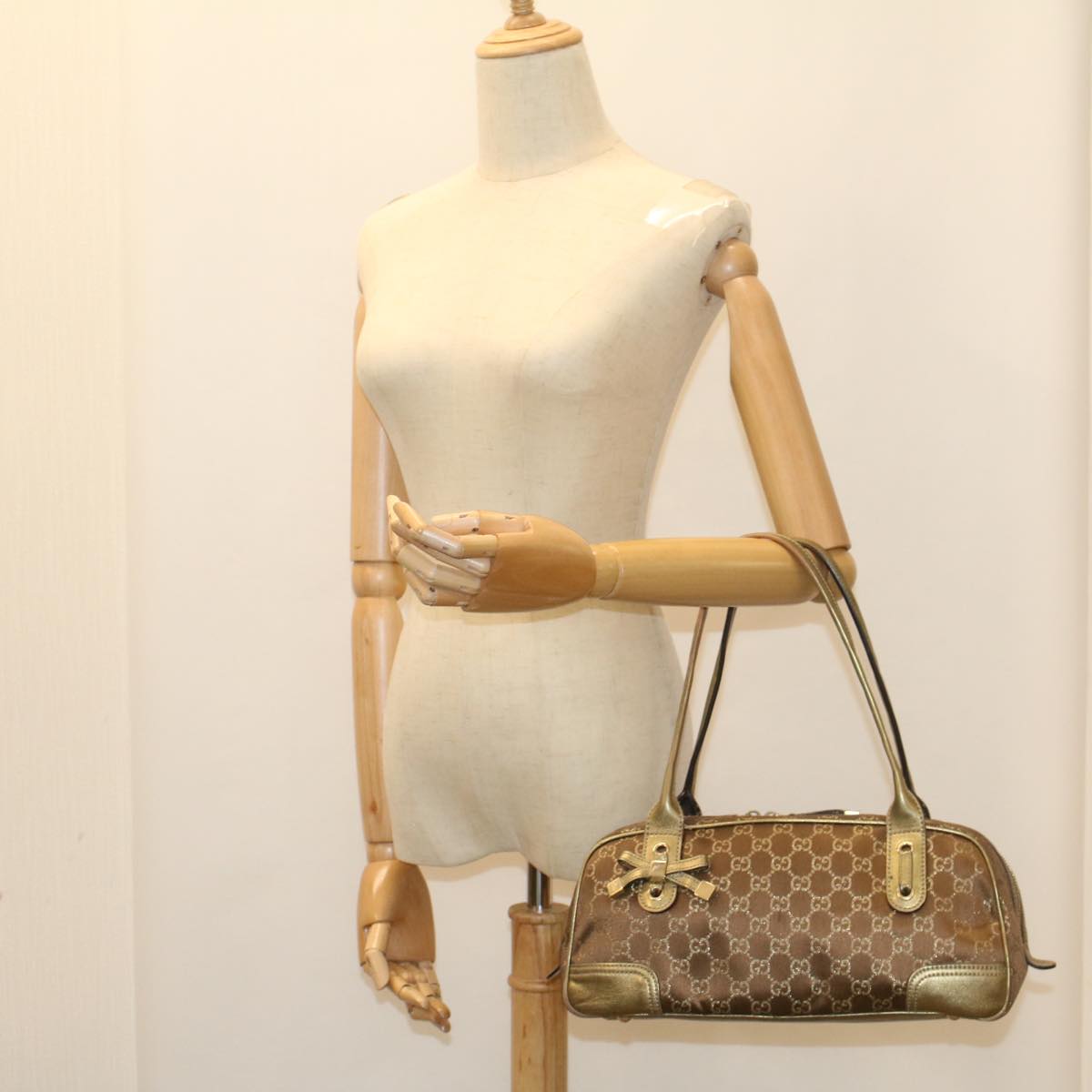 GUCCI GG Canvas Shoulder Bag Gold Tone 161720 ep1828