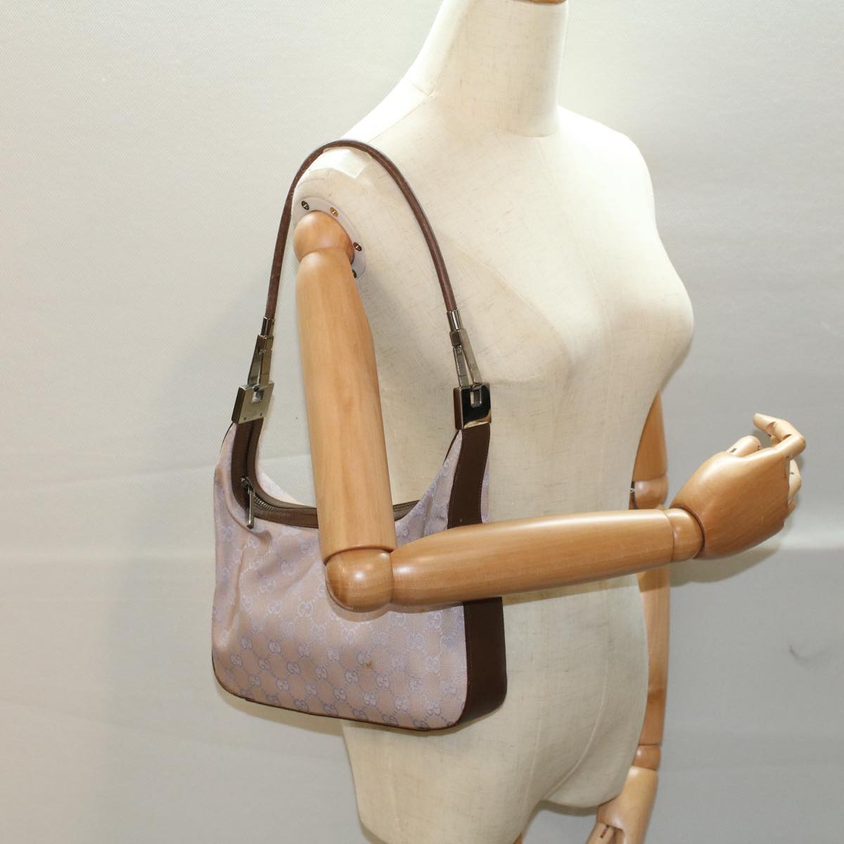 GUCCI GG Canvas Shoulder Bag Brown 01233 ep1836