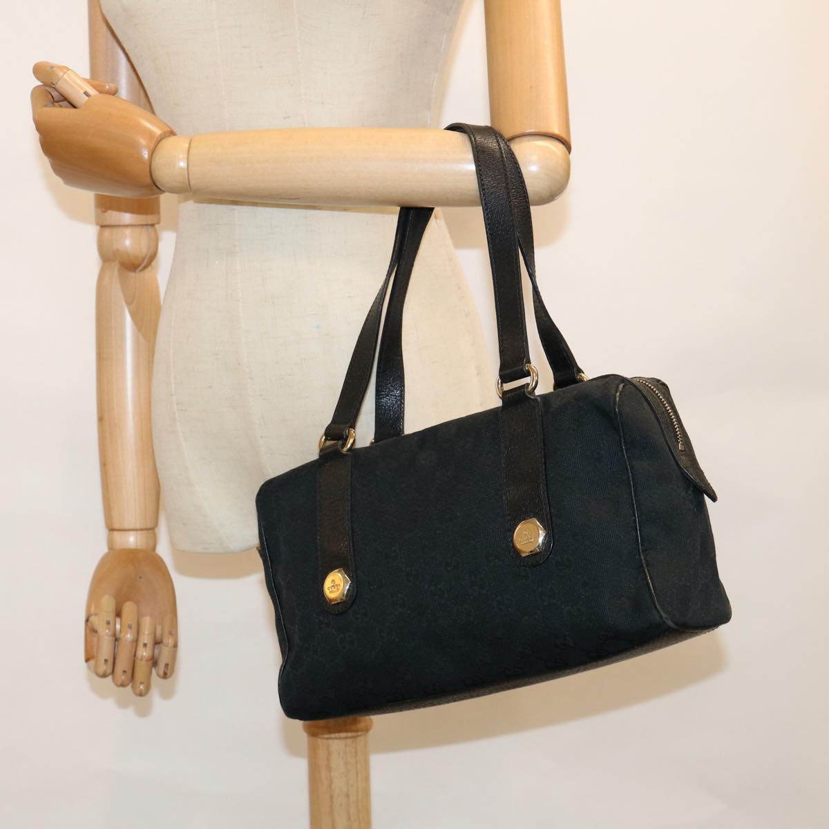 GUCCI GG Canvas Shoulder Bag Black 152457 ep2686
